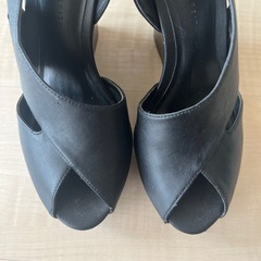 CHARLES&KEITH チャールズアンドキース　靴　サンダル　厚底サンダルの画像