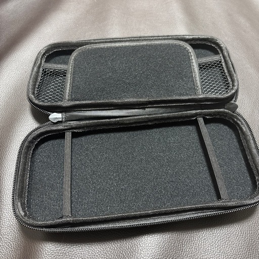 任天堂　Switch lite グレー　ケース付