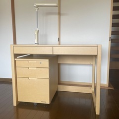 学習デスク
の画像