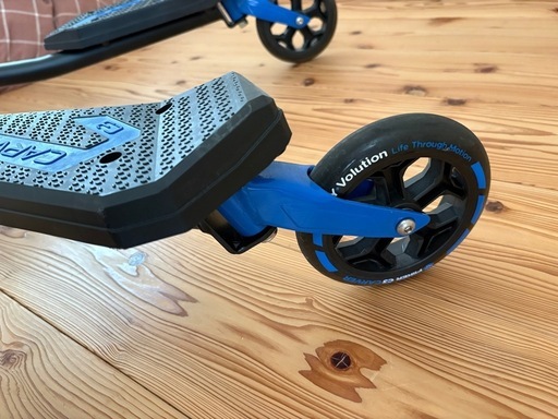 自転車 Yvolution Y Fliker Carver c3 Scooter