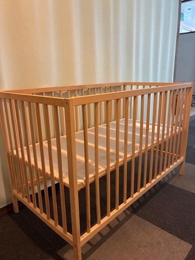 【中古】IKEAベビーベッド　サロンで使用の為清潔