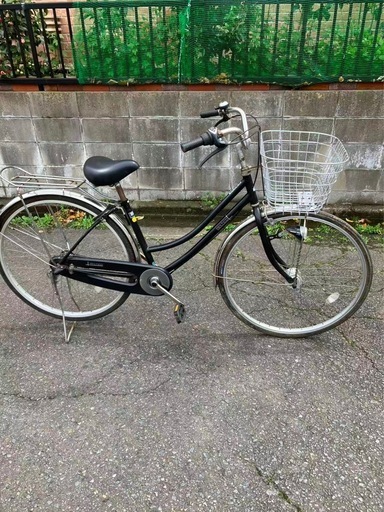 27インチ自転車です。3段変速、オートライト付きです