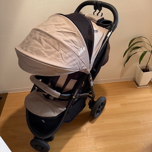 【美品】Joie ベビーカー ライトトラックス 3 DLX(ムーンロック)