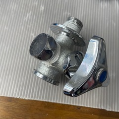 三方水栓 バルブの画像