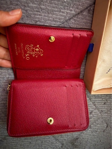 VUITTON 二つ折り財布 
