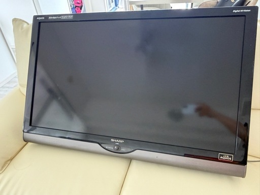 AQUOSテレビ世界の亀山ブランド　42型