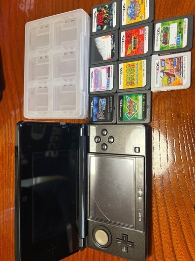 3DS本体と色々ソフト付き❗️