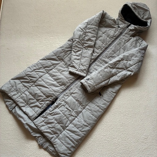 adidasベンチコート