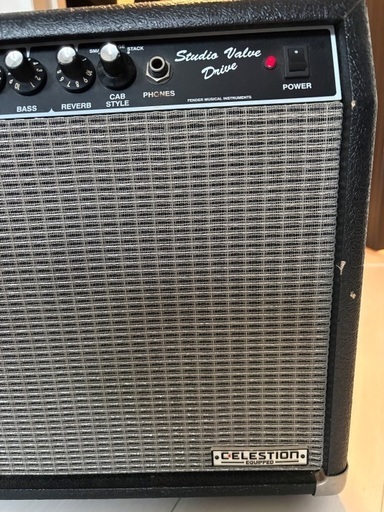 Fenderのギターアンプ　svd-20ce