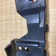 スイフトzc11 zc31 zc71 バンパーリテーナー左右の画像