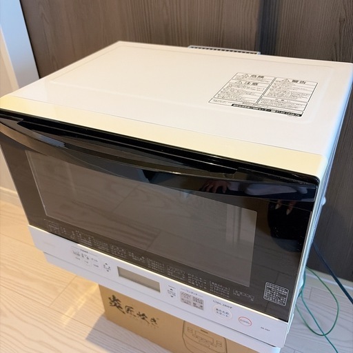 TOSHIBA 東芝　スチームオーブンレンジ 石窯ドーム グランホワイト ER-PD7-W