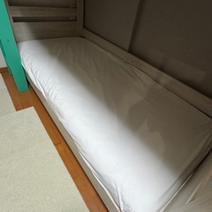 【使用感少なく美品】2段ベッド　セミシングルマットレス付きの画像