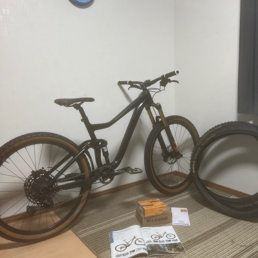 GIANT  フルサスMTB