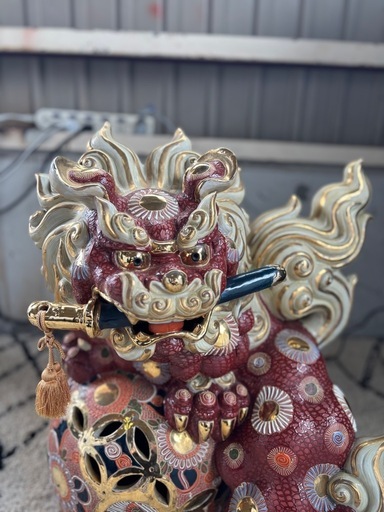 獅子の陶器置物　九谷焼　縁起物や魔除け　R-187
