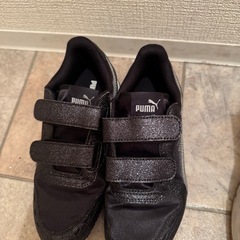 子供靴（PUMA）の画像