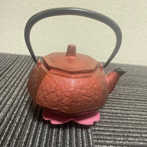 南部鉄器風 急須 鉄瓶 赤ティーポット茶器 和風　鋳鉄製 茶托付き　未使用/美品