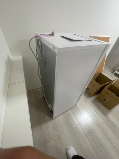 【2024年製・美品】ツインバード 冷蔵庫 121L HR-G912W（鏡面ホワイト）
