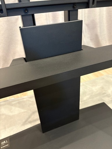 【美品】WALL 壁寄せTVスタンド V3 ロータイプ サウンドバー置き付き