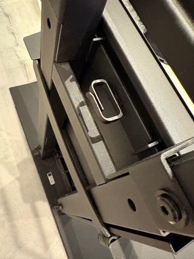 【美品】WALL 壁寄せTVスタンド V3 ロータイプ サウンドバー置き付き