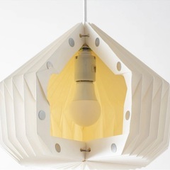 KANADEMONO /Roof - Paper 屋根のようなフォルムのペンダントライトの画像