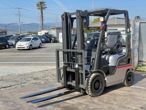 日産　 フォークリフト　L01　ガソリン　1500kg　オートマ　ノーパンクタイヤ　　全国陸送可　下取OK   