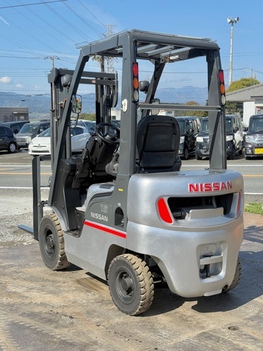 日産　 フォークリフト　L01　ガソリン　1500kg　オートマ　ノーパンクタイヤ　　全国陸送可　下取OK   
