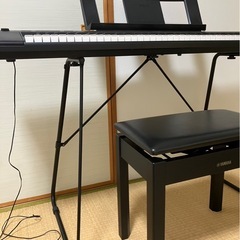 【ヤマハ】キーボード、スタンド、椅子の画像