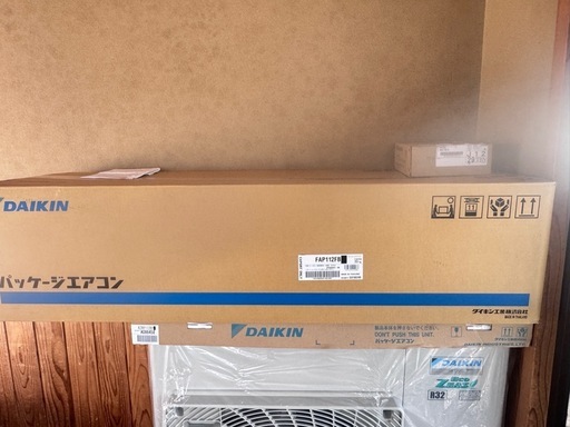 新品、未使用！ダイキン 業務用エアコン 4馬力 壁掛形 冷暖房 シングル 三相200V ワイヤレス EcoZEAS