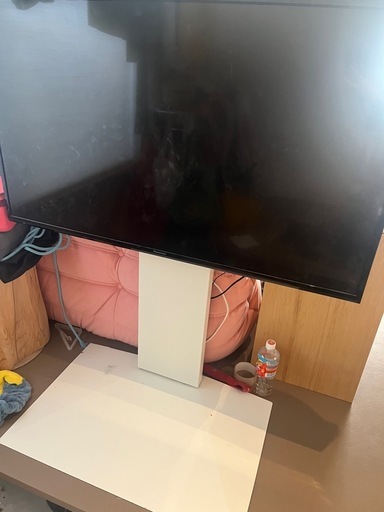 テレビ　独立スタンドつき