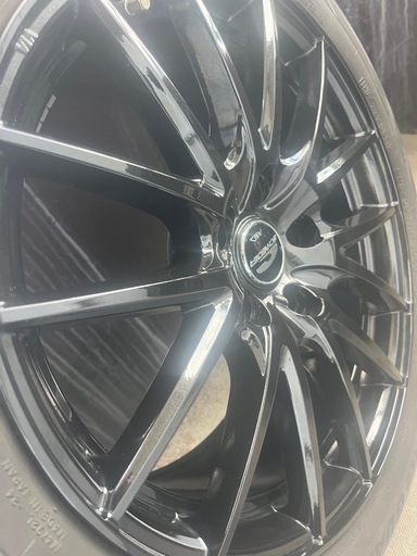 美品　バリ溝　18インチアルミホイールスタッドレスタイヤ　4本セット　225/60R18   PCD  114.3   ＋42