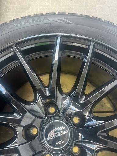 美品　バリ溝　18インチアルミホイールスタッドレスタイヤ　4本セット　225/60R18   PCD  114.3   ＋42