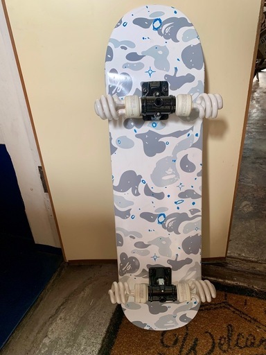 販売中 A Bathing Ape ベイシング　Bape エイプ　迷彩　惑星　スケボー型　間接照明　ランプ 