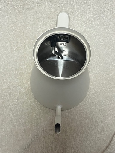 バルミューダ電気ケトル BALMUDA The Pot