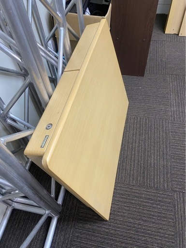 学習机 中古 美品 分解済みなので運びやすい✨