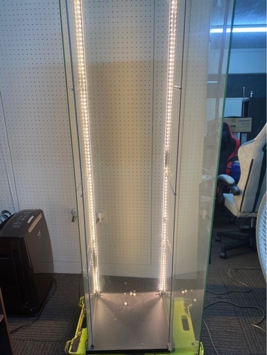 ガラスショーケース LEDライト付き