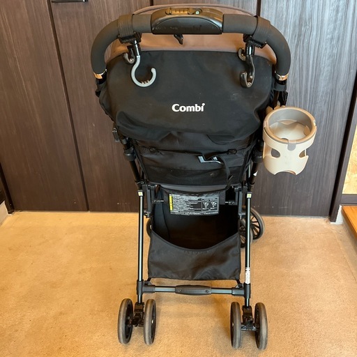 Combi ベビーカー　Acbee