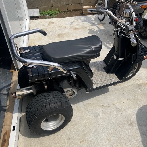 4台まとめて売り　ホンダジャイロキャノピー　改造キャノピー　おまけジャイロUP　2台エンジンかかります。ジャイロ黒改造車エンジンかかります