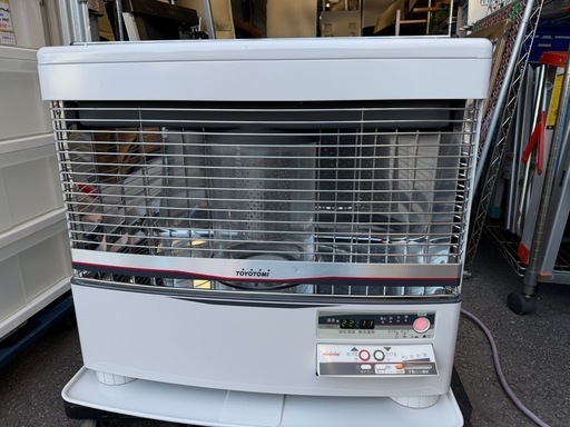 TOYOTOMI トヨトミ 煙突式 石油ストーブ HR-650C 2013年製 およそ 木造17畳 コンクリ27畳 稼働確認済 中古品 ④