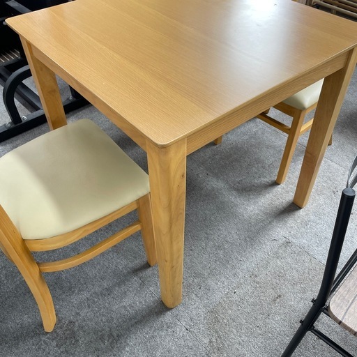中古　ダイニングテーブルセット　2人掛け