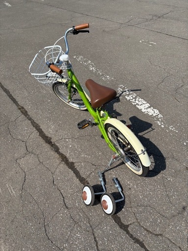 引渡し予定者決定です！
自転車　子供用　キッズ　16インチ　補助輪有り