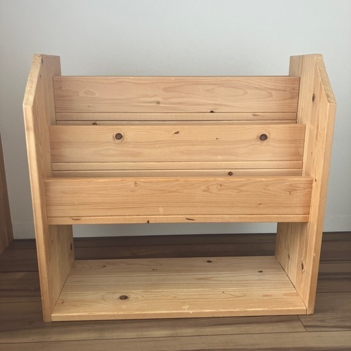 木製絵本ラック　本棚　キッズ