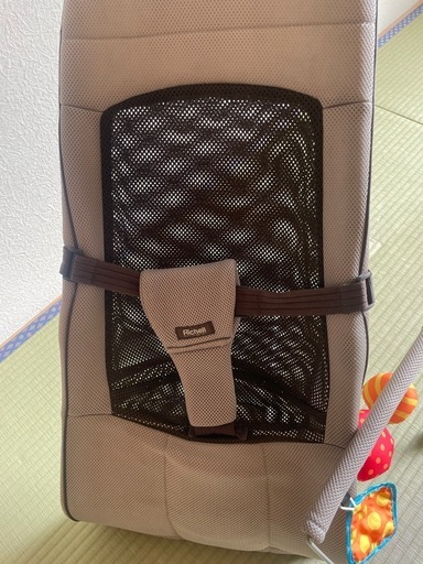 美品　リッチェル（Richell）　バウンシングシート おもちゃ付きR