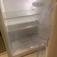 冷蔵庫　レトロ風の画像