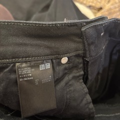 ダブルジップニットとスキニージンズの画像