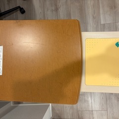 デスク下収納の画像