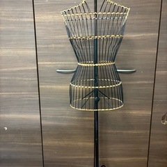 【まとめて希望】トルソー、ローテーブル、座椅子の画像