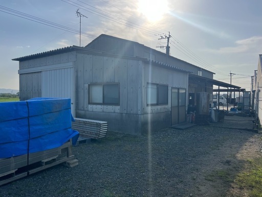 【約3000㎡】事務所・大型ハウス付き／エアコン完備／道路接道あり／即使用可／朝倉市福光