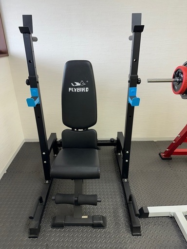 筋トレ器具、ベンチプレス、ダンベル