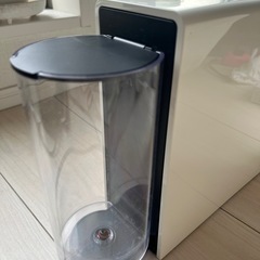 ネスプレッソ コーヒーメーカー   2017年製　ホワイトの画像