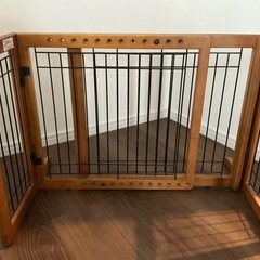  木製自立ペット用フェンスの画像